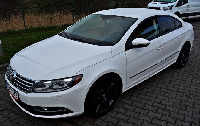 Volkswagen CC cena 39500 przebieg: 266000, rok produkcji 2013 z Żychlin małe 232